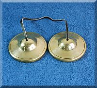 Gro�e Zimbeln in Silber